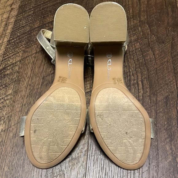 Gold CL by Laundry block heel sandals - Picture 4 of 7
